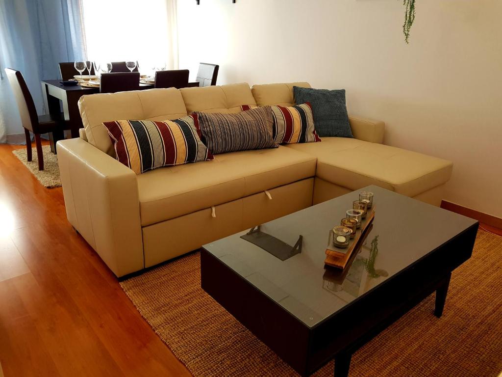Enjoy Oporto Flats room 3