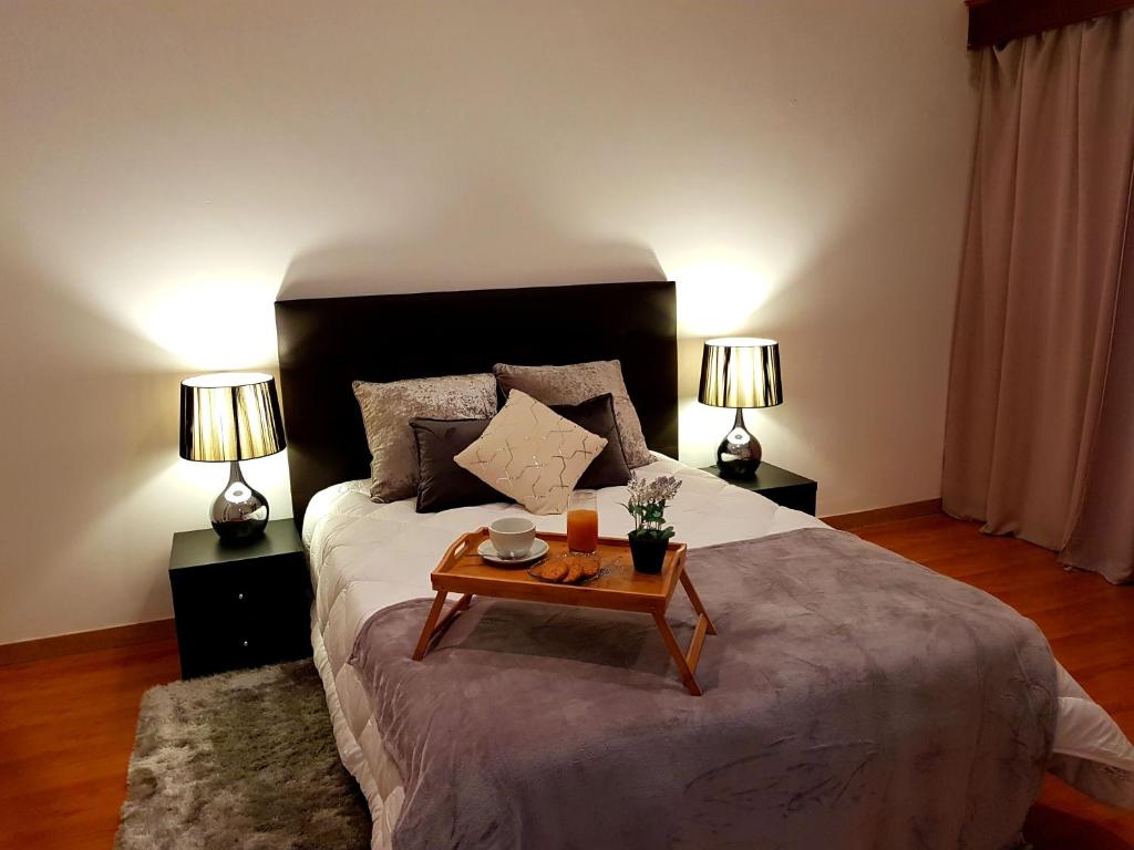 Enjoy Oporto Flats room 5